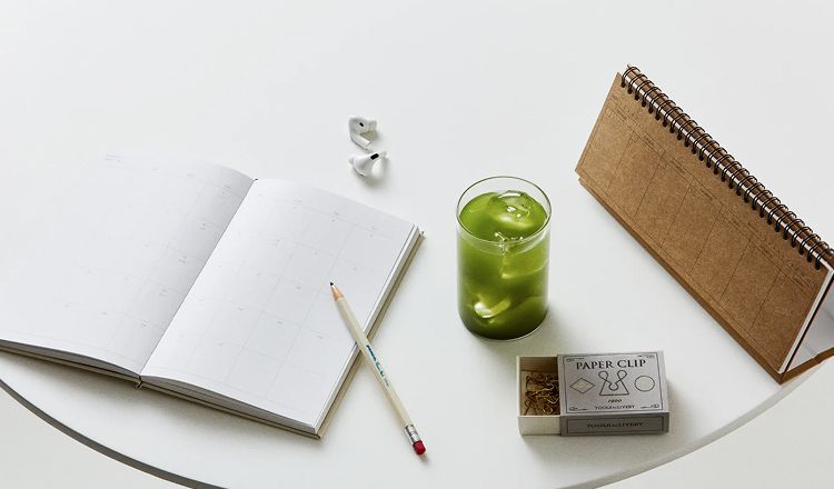 봄과 함께 새로운 시작! <br> 졸업&입학 선물 추천